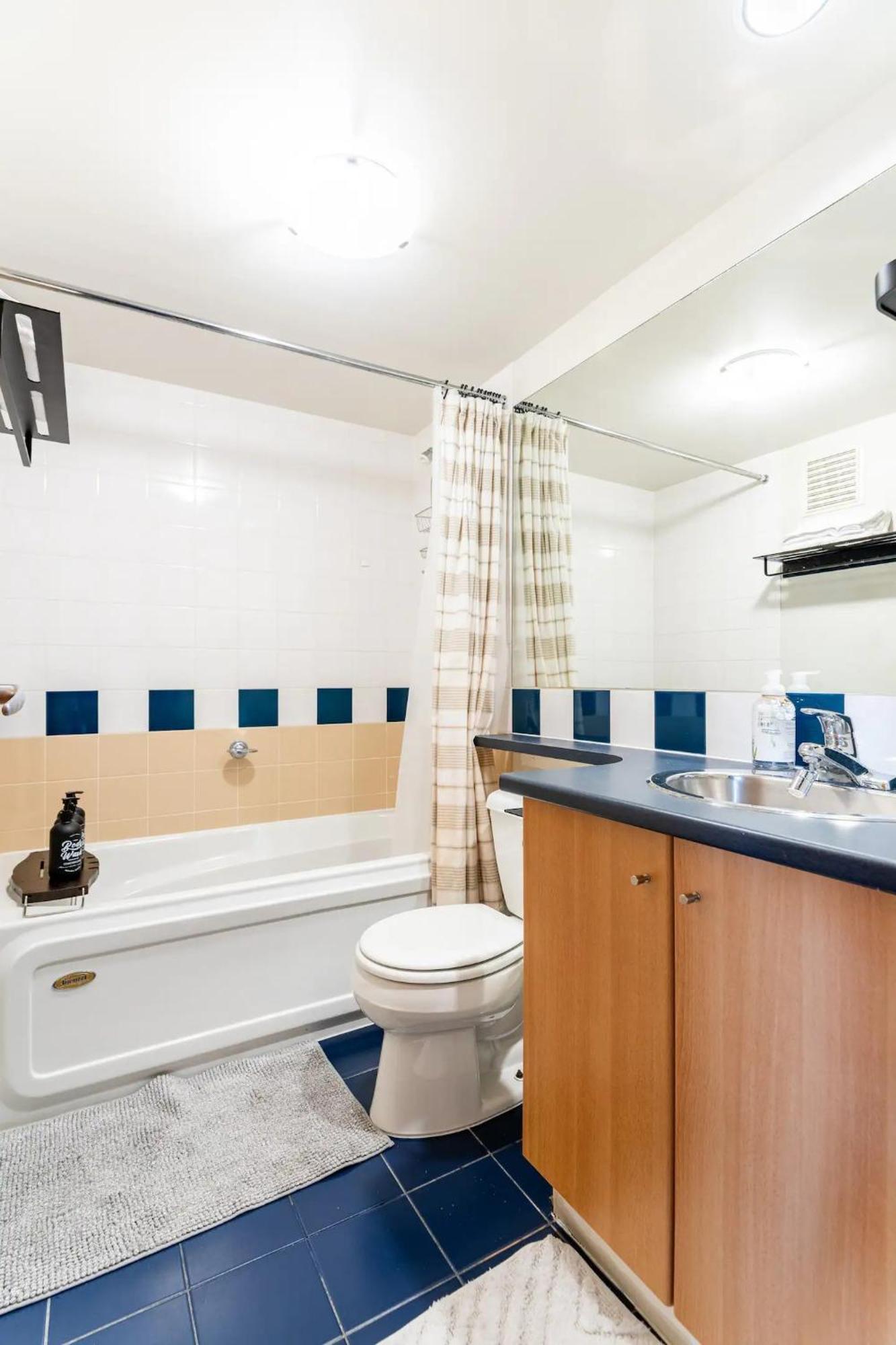 Loft In Downtown Vancouver With Free Parking מראה חיצוני תמונה